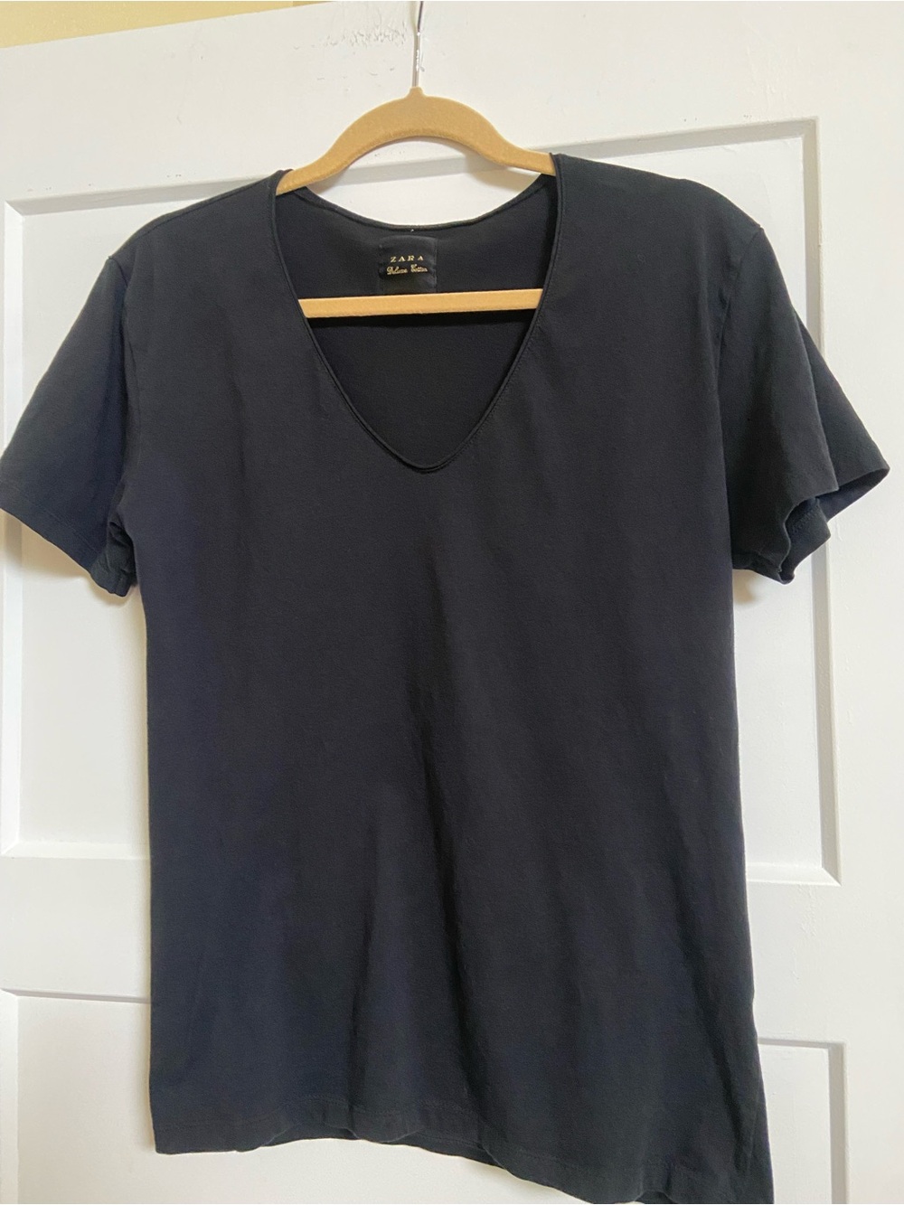 Zara Black V-Neck Short Sleeve Tee